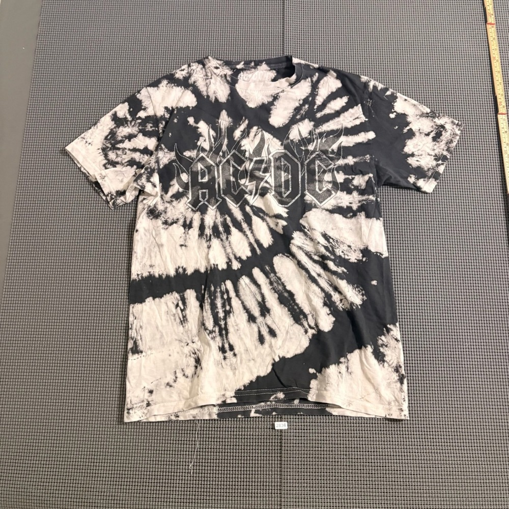 ACDC Tie Dye Graphic T-Shirt Mens Medium Black White Crew Neck Short Sleeve